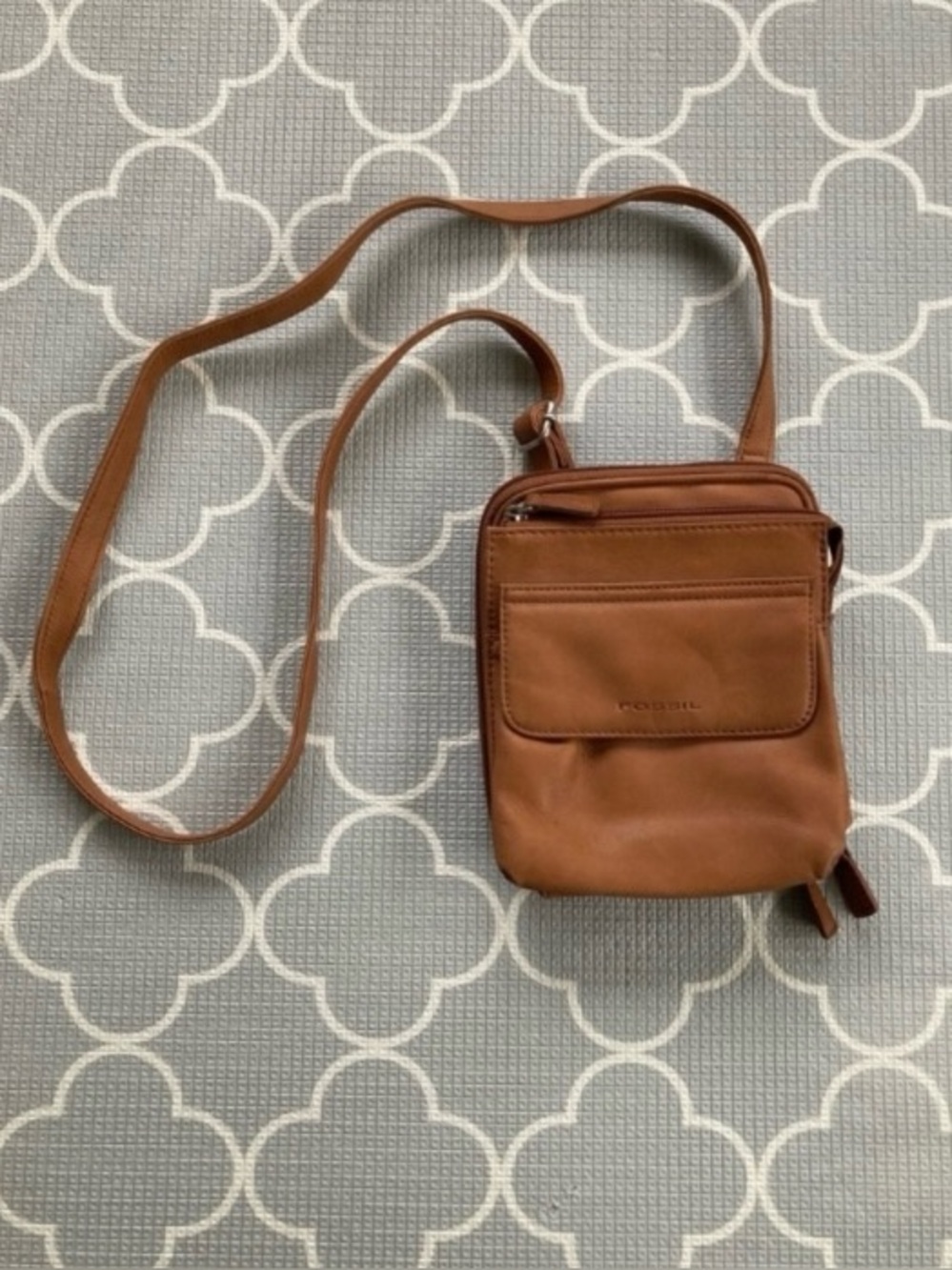 Fossil Brown Leather Messenger Crossbody Multiple Compartments Compact - Picture 1 of 6